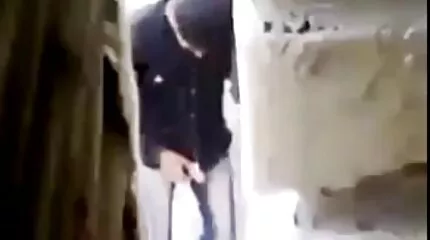 छोटे स्तन वाली लड़की एक आदमी हिंदी सेक्सी एचडी पिक्चर को बहकाती है और शुक्राणु प्राप्त करती है