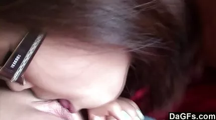 एक अजीब शहर में कुछ पैसे कमाने के लिए, वीडियो सेक्सी मूवी एक महिला को चूसना पड़ा