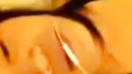 रूसी चरण माँ और उसकी बेटी वीडियो सेक्सी मूवी गड़बड़ पेशाब चुंबन