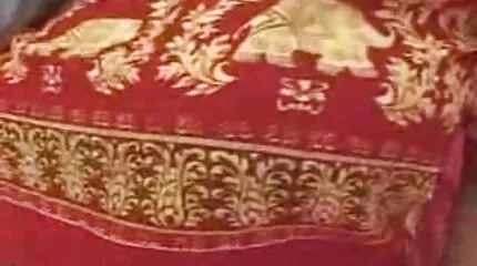 एक शरारती कुत्ते से एक हिंदी मूवी सेक्सी वीडियो चुंबन के साथ कमबख्त