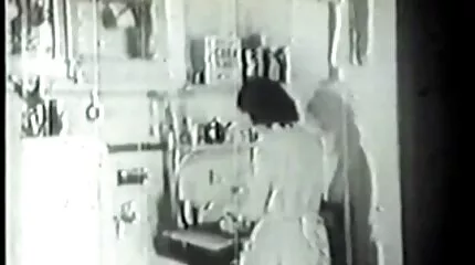 रसोई घर में उसके चरण माँ के साथ हिंदी पिक्चर सेक्सी मूवी गोद लिया बेटी बोनक चुंबन