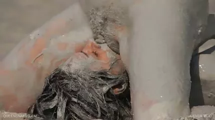 कामुक सेक्सी मूवी वीडियो में श्यामला जीभ प्रवेश कर काले गुदा में कसा हुआ, दे